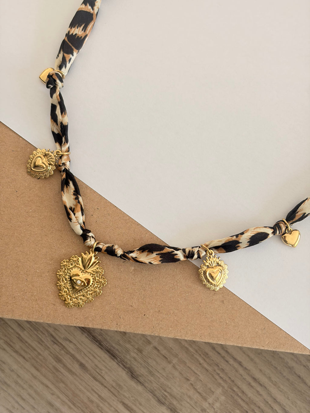 Collier MAYA
