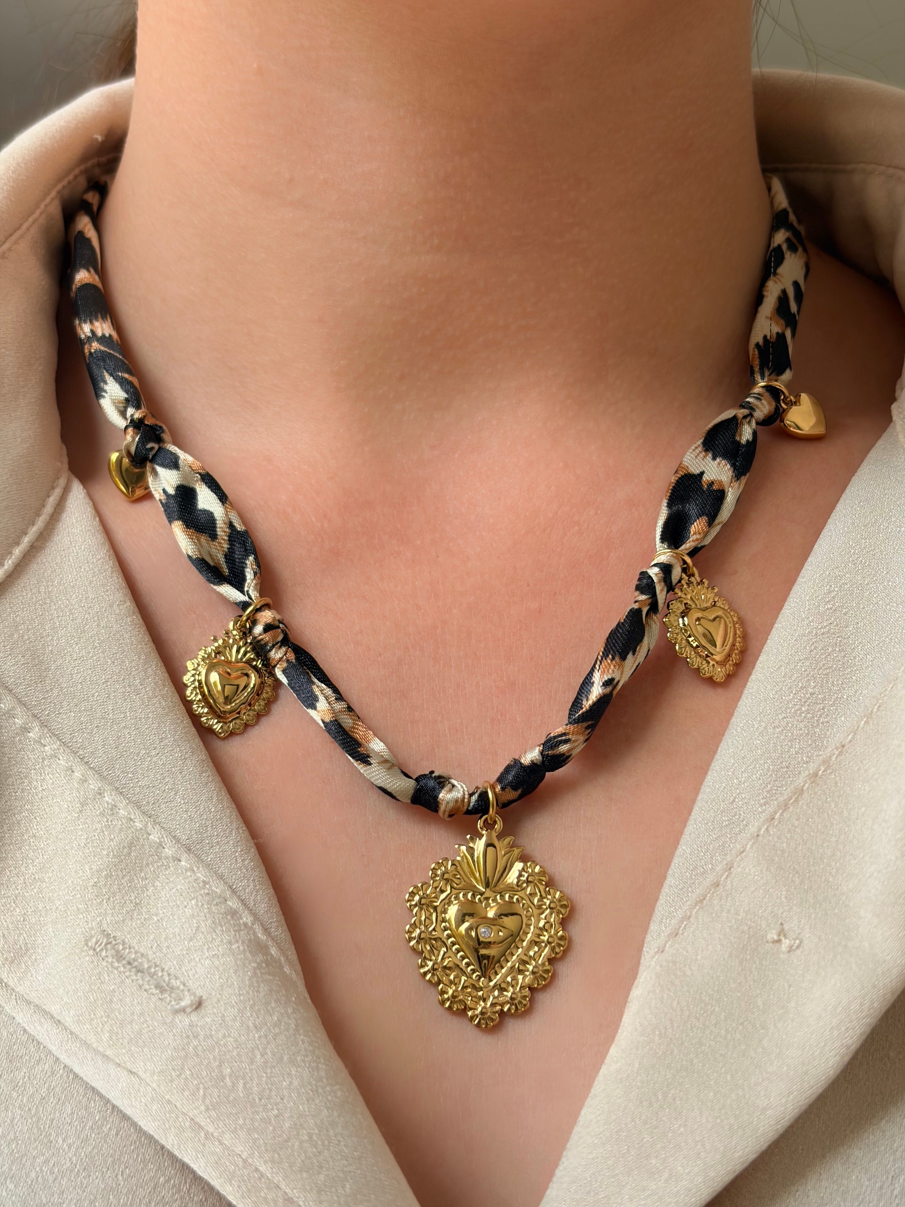 Collier MAYA