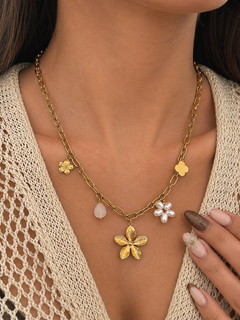 Collier STECY