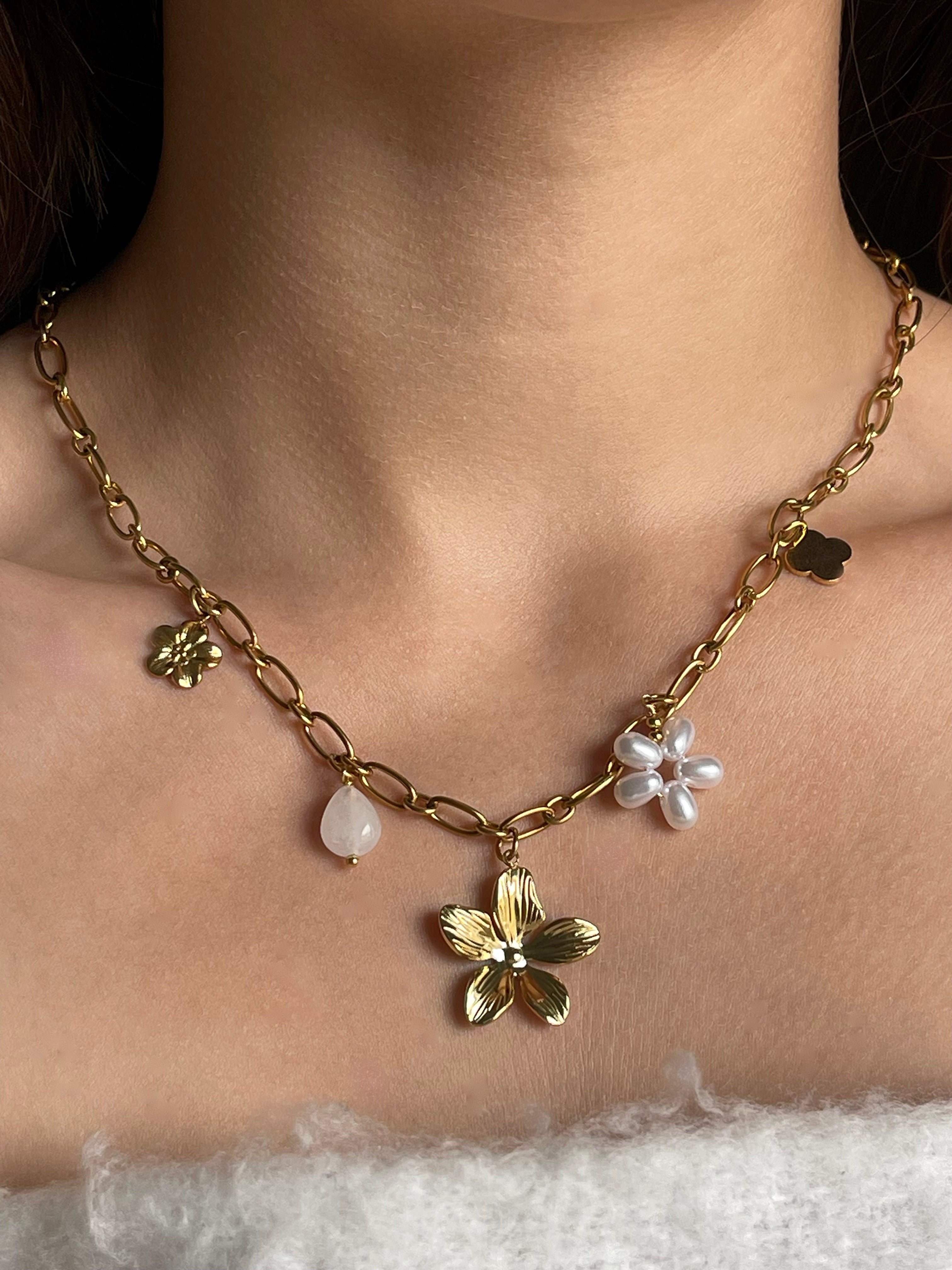 Collier LÉANA